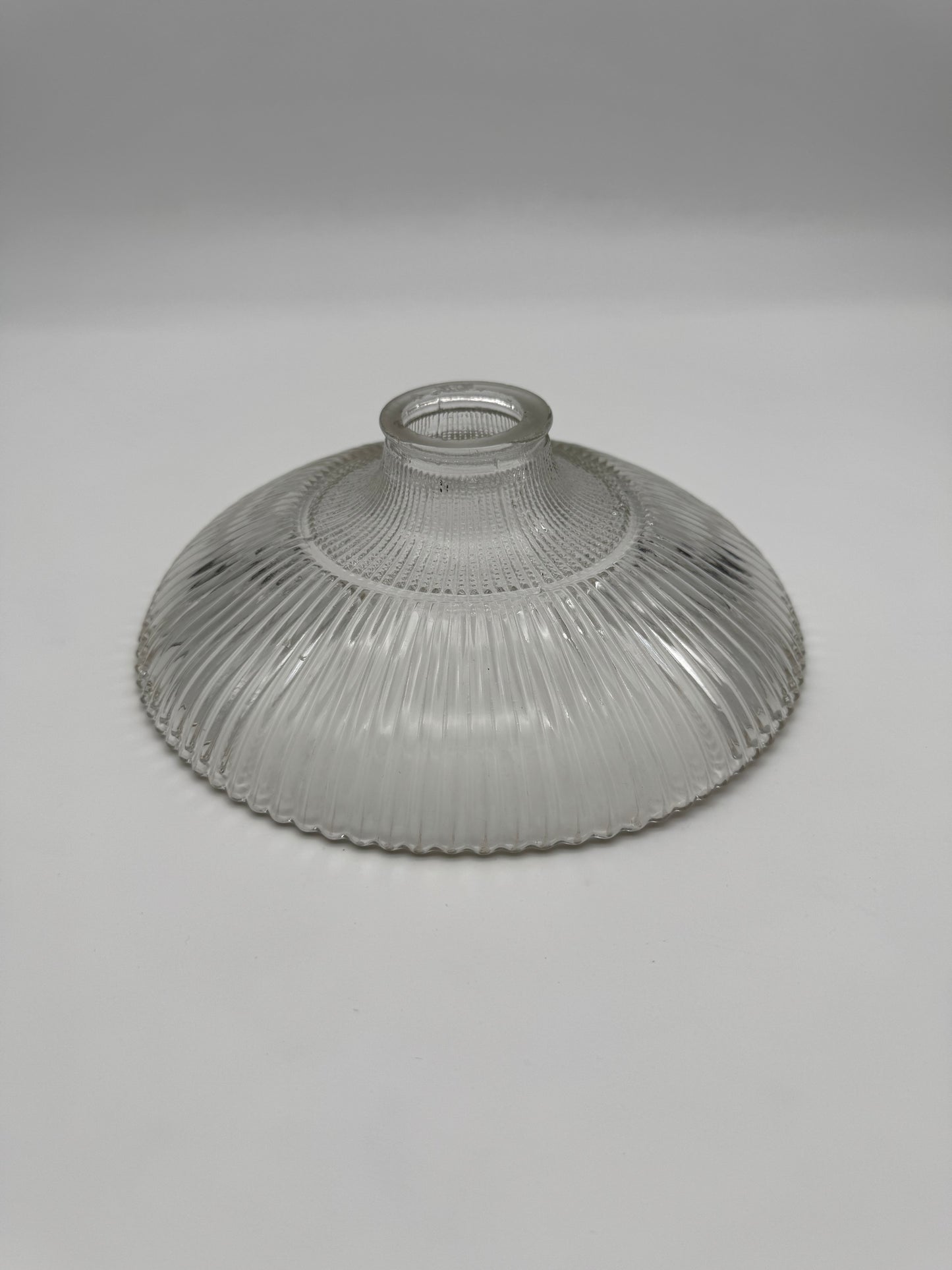 Vintage glazen lampenkap - holophane glas wijd model