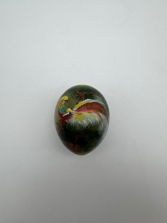 Vintage jade ei handgeschilderd green stone exotic bird