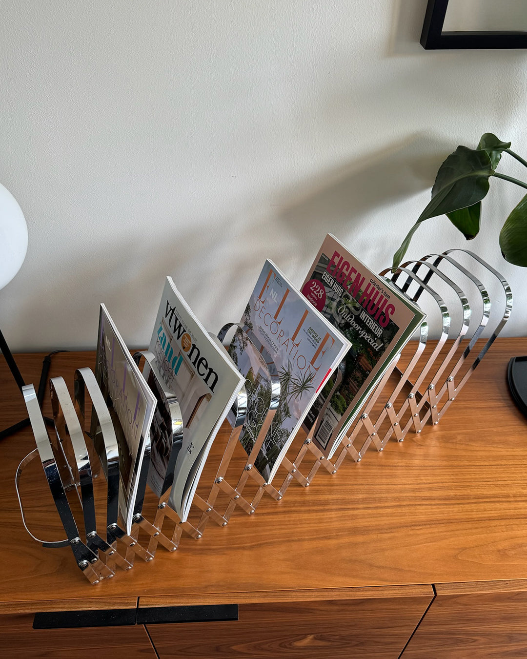 Radius Design tijdschriftenhouder by Luther Evans, jaren 70