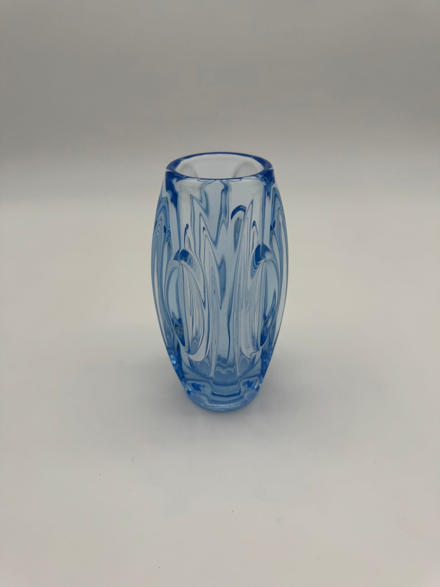 Rosice Glassworks azuur blauwe lensvaas - Rodolf Schrotter