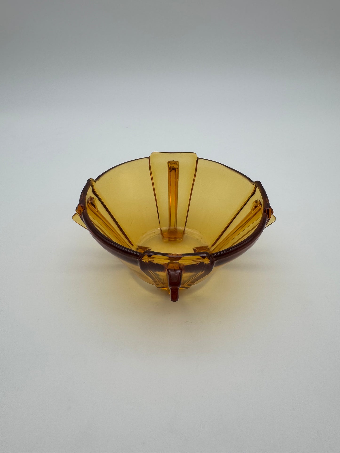 Vintage schaal geel glas diameter 15,5 cm