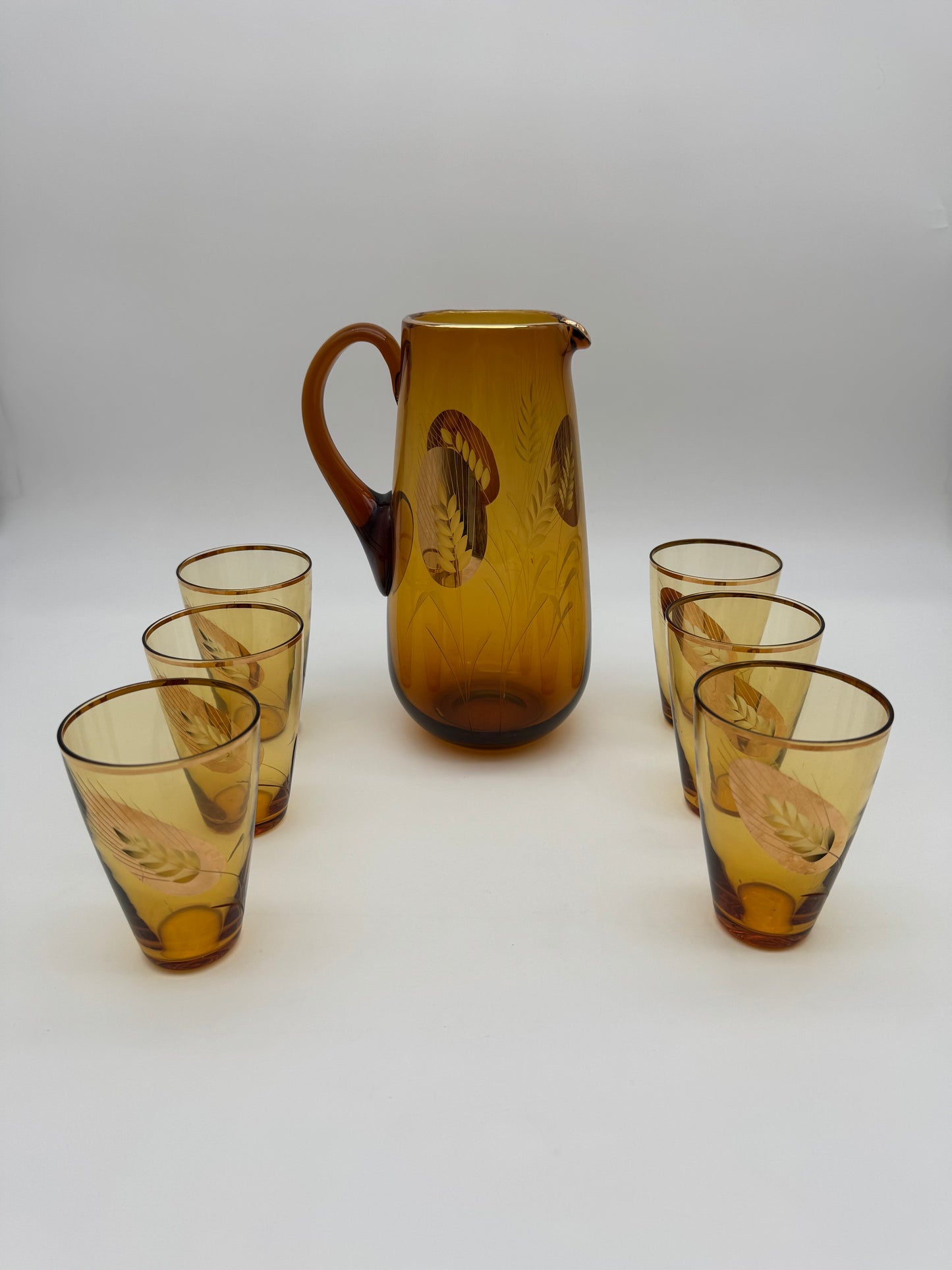Bohemen glas Mongeblazen, handbeschilderd en gegraveerd - set karaf met 6 glazen - jaren 60