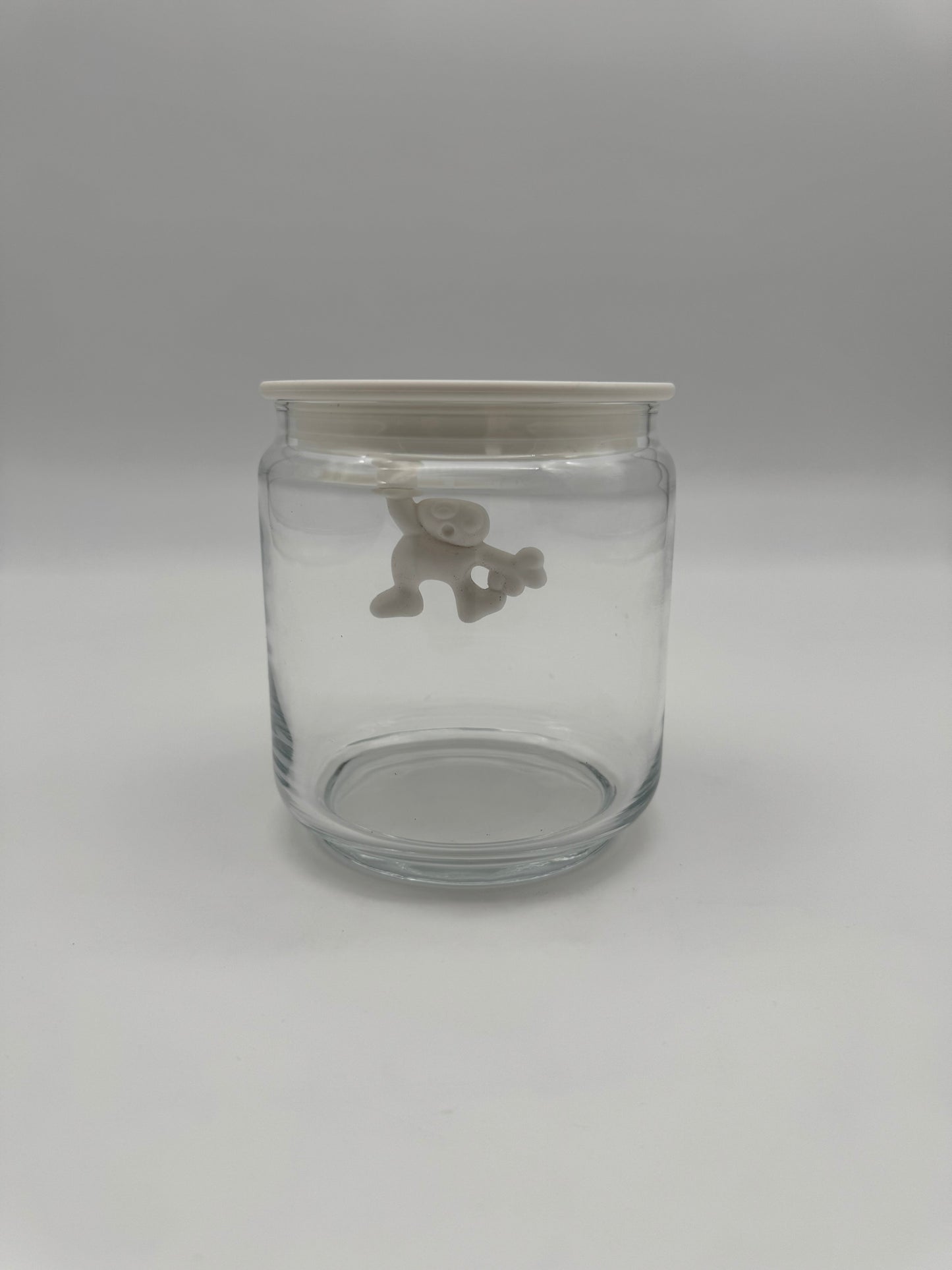 Alessi Family Follows Fiction AMDR04 W "Gianni, a little man holding on tight"