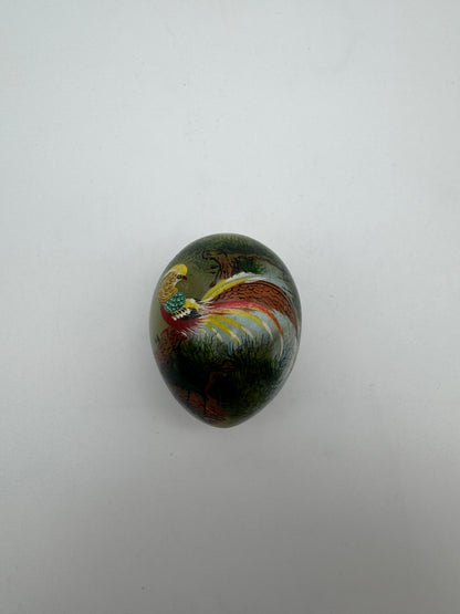 Vintage jade ei handgeschilderd green stone exotic bird