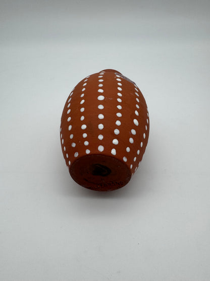 Terracotta vaasje met stip patroon - Hillebrand