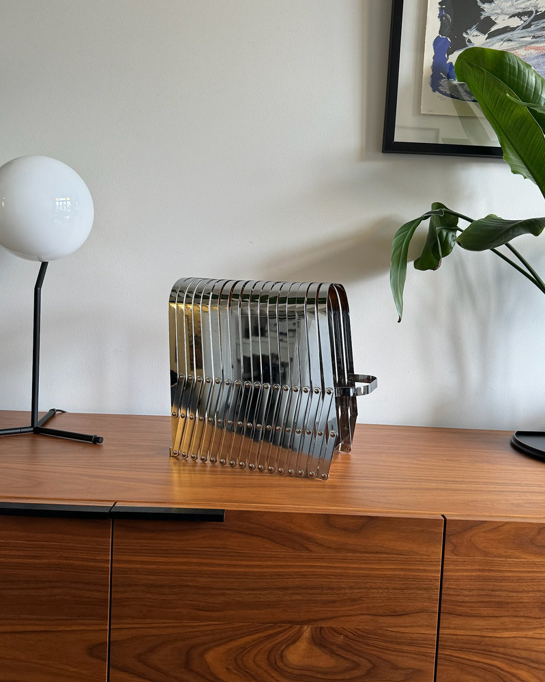 Radius Design tijdschriftenhouder by Luther Evans, jaren 70