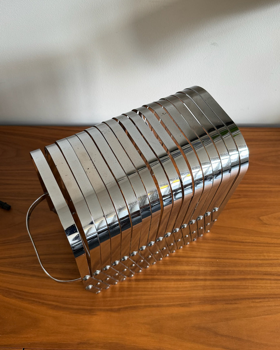 Radius Design tijdschriftenhouder by Luther Evans, jaren 70